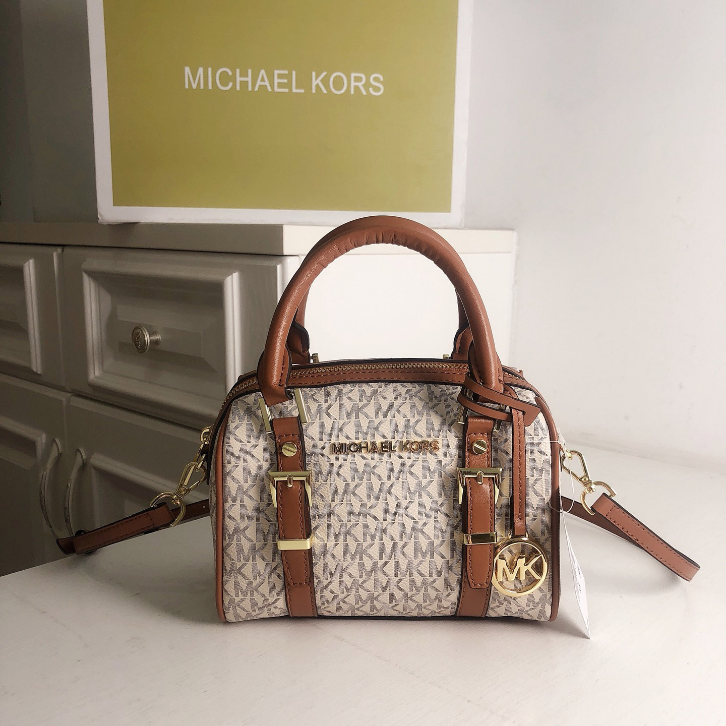 New Michael Kors Women Luxury  - огляд і ціна Women Bags Dkny