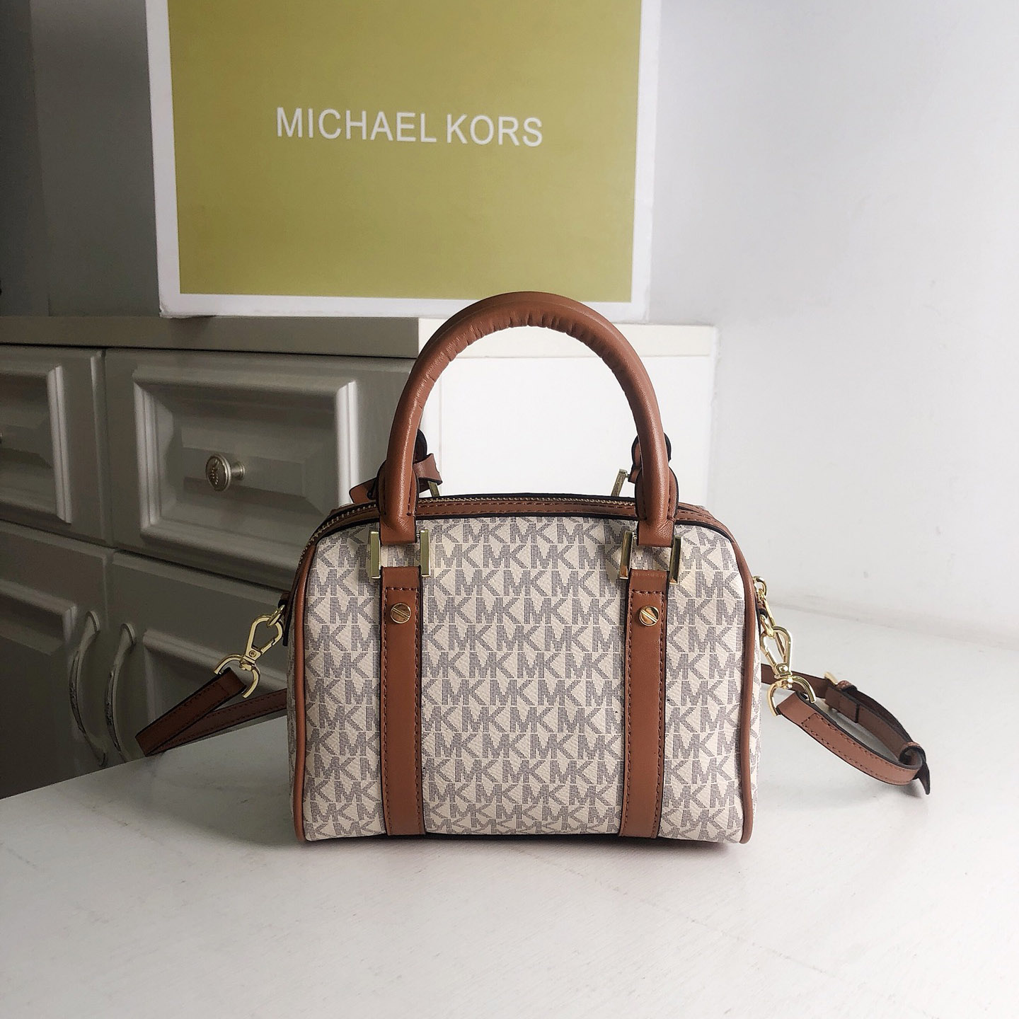 New Michael Kors Women Luxury  - огляд і ціна Women Bags Dkny
