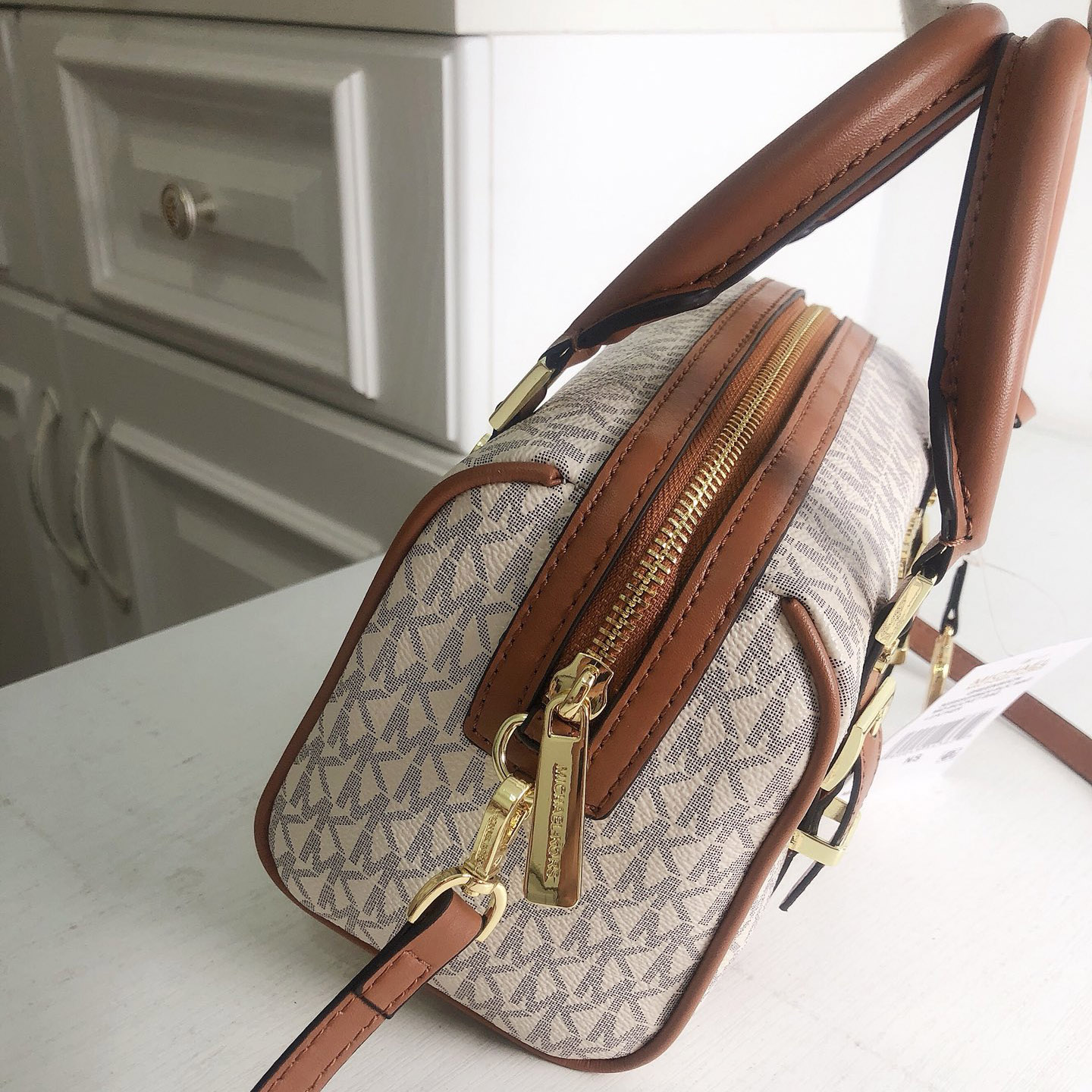 New Michael Kors Women Luxury  - огляд і ціна Women Bags Dkny