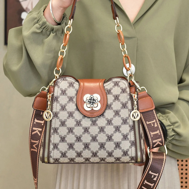 vintage letter printed shoulde - огляд і ціна Women Bags Crossbody