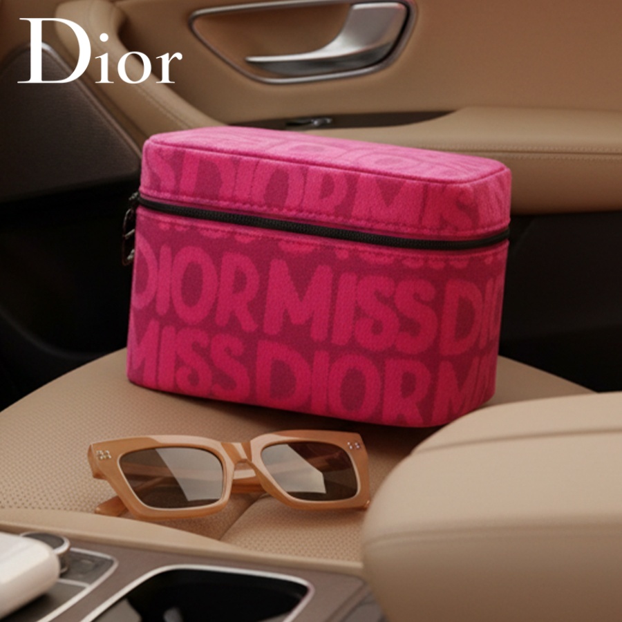 Dior’s Bag Pink Cosmetic Bag F - огляд і ціна Women Bags Dior