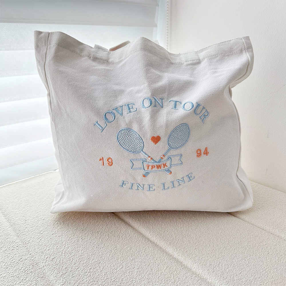 Love on Tour 1994 Embroidered  - огляд і ціна Women Bags Ck