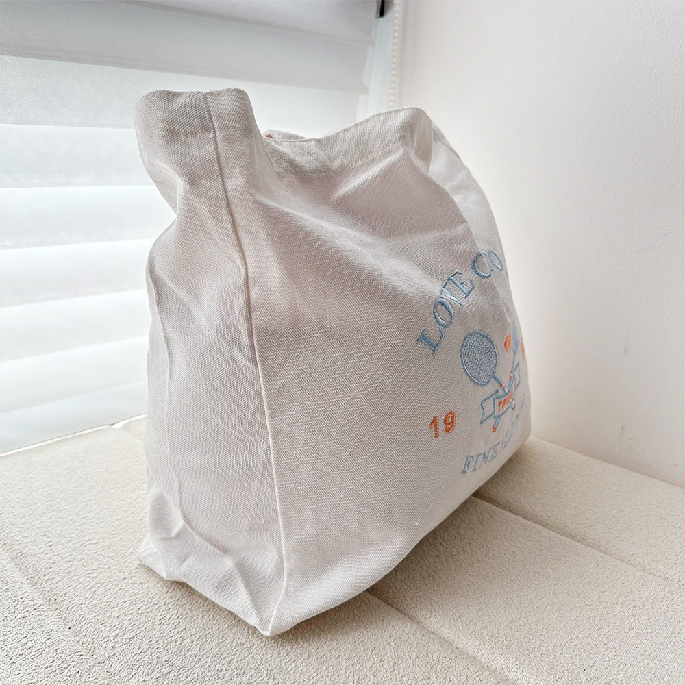Love on Tour 1994 Embroidered  - огляд і ціна Women Bags Ck