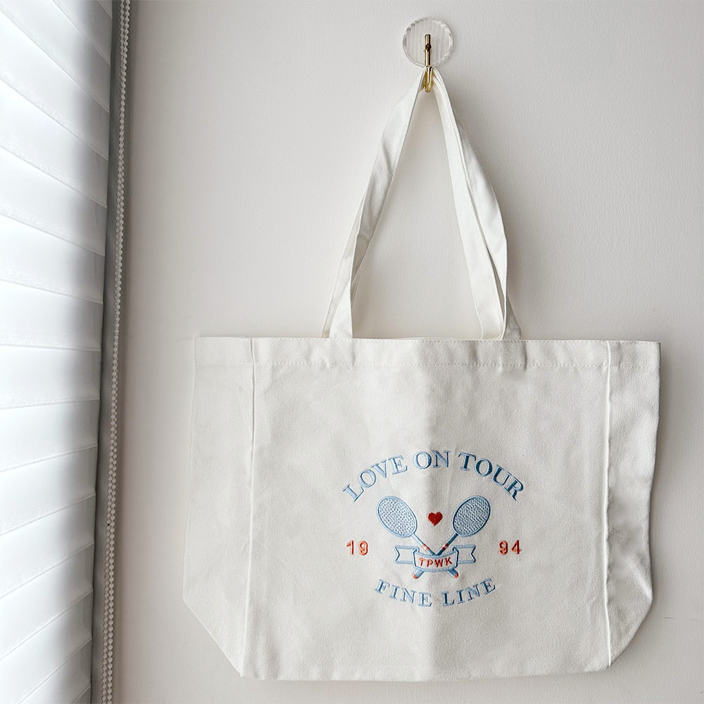Love on Tour 1994 Embroidered  - огляд і ціна Women Bags Ck